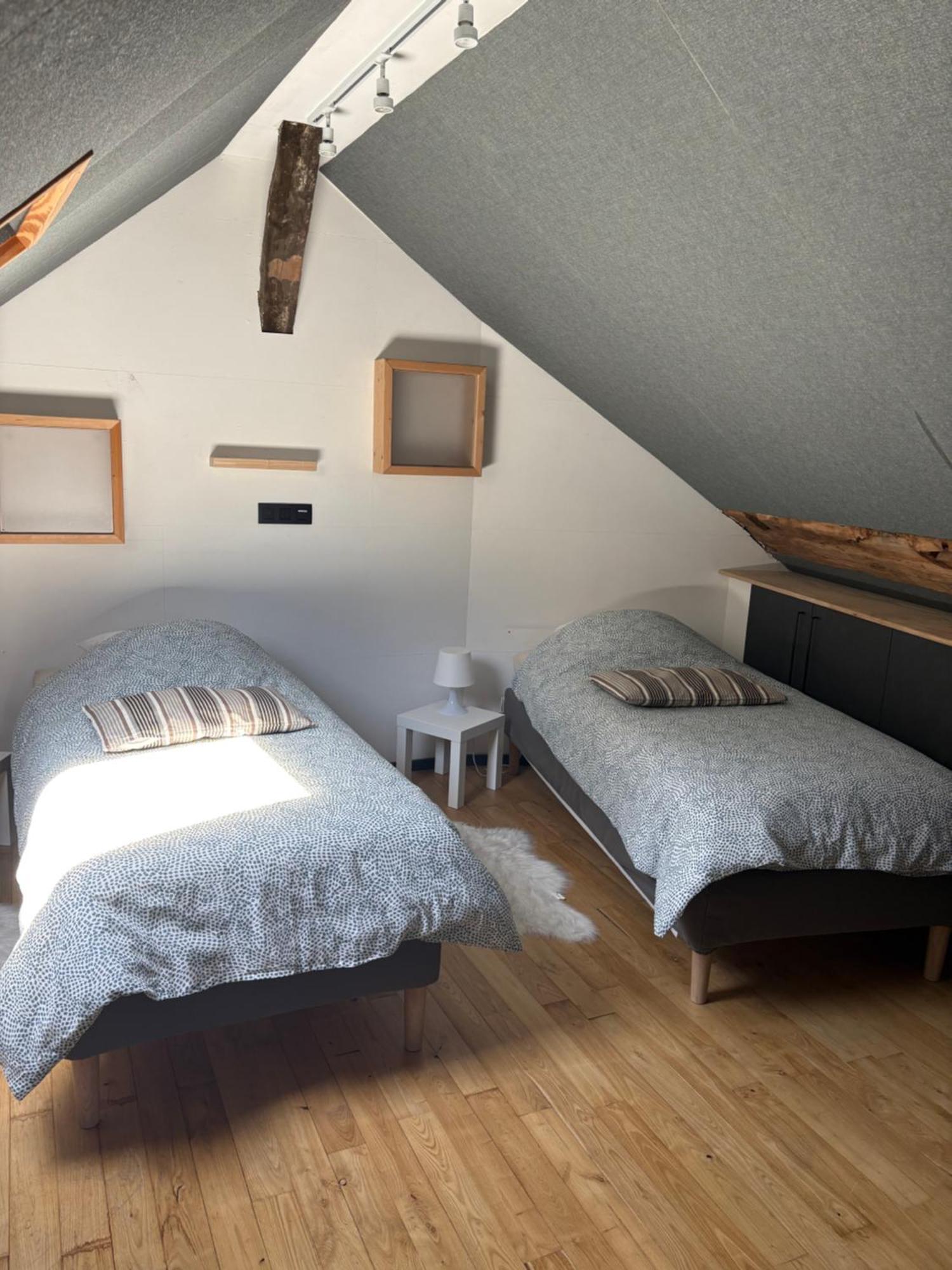Froissart Loft Et *
